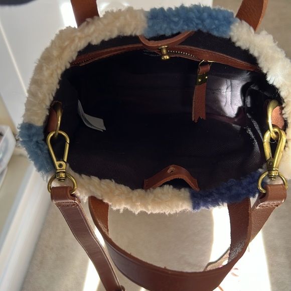 💙🤎 HTF The Small Transport Crossbody: (Re)sourced Sherpa Edition w leather - Picture 4 of 10